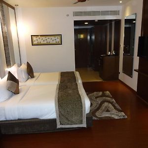 Club Double or Twin Room City View